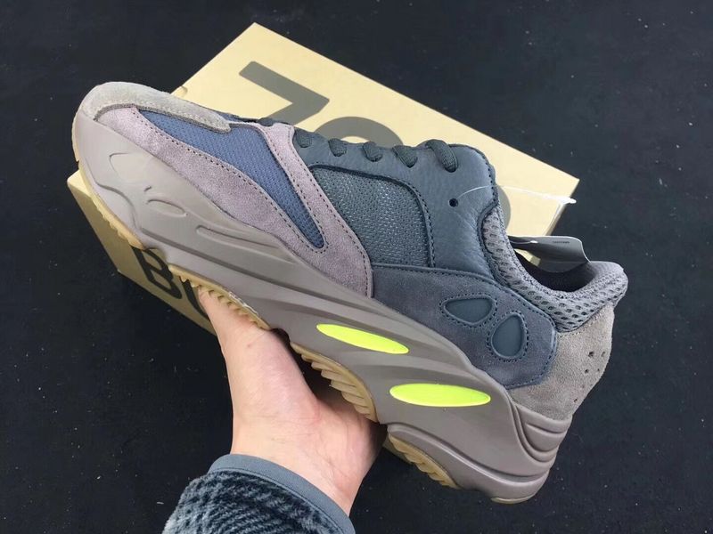 Supermax Yeezy Boost 700 Mauve